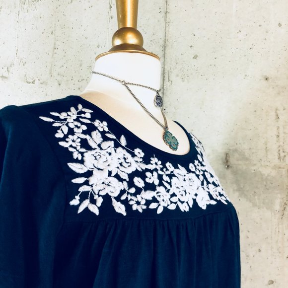 Embroidered Blue/White Floral Blouse Top - Picture 6 of 13